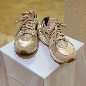 Nike Huaraches size 7.5